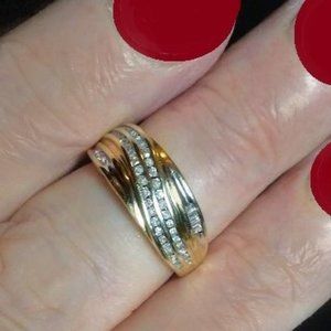 Solid 10K Yellow Gold 54 Genuine Diamonds Accent Band Ring Sz 6.25. New WOT.